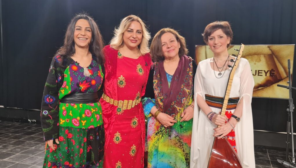Ji bo Şehîdan Sih Stran Afirandiye